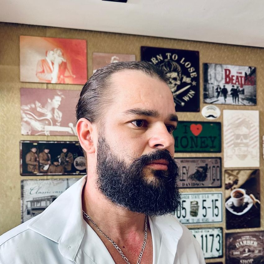 Bruno, 42
